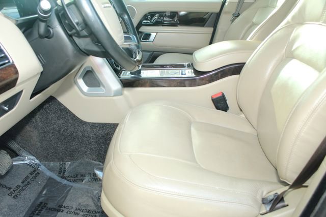 Used 2020 Land Rover Range Rover HSE image 22