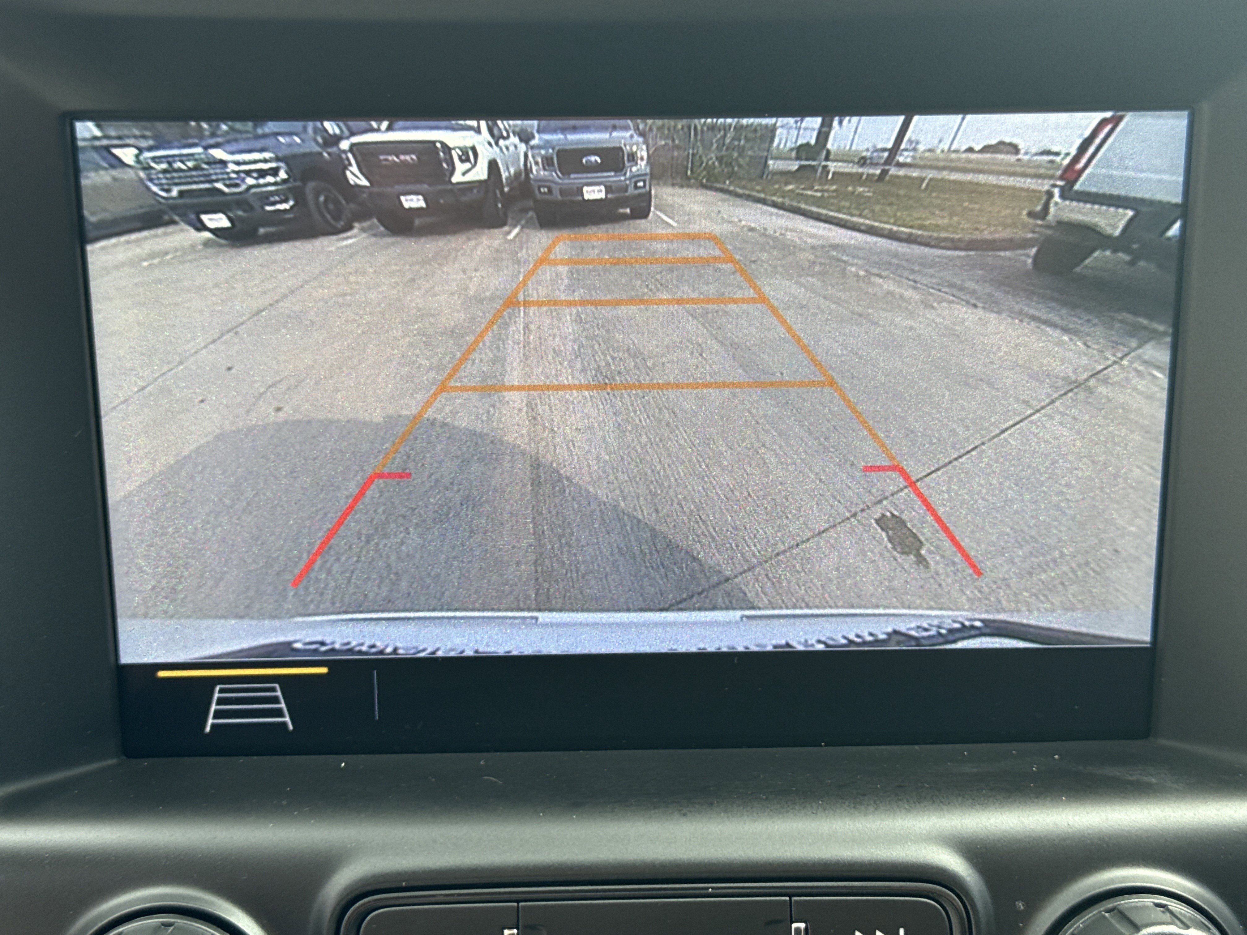 Used 2021 GMC Terrain SLE w/ Driver Convenience Package image 27