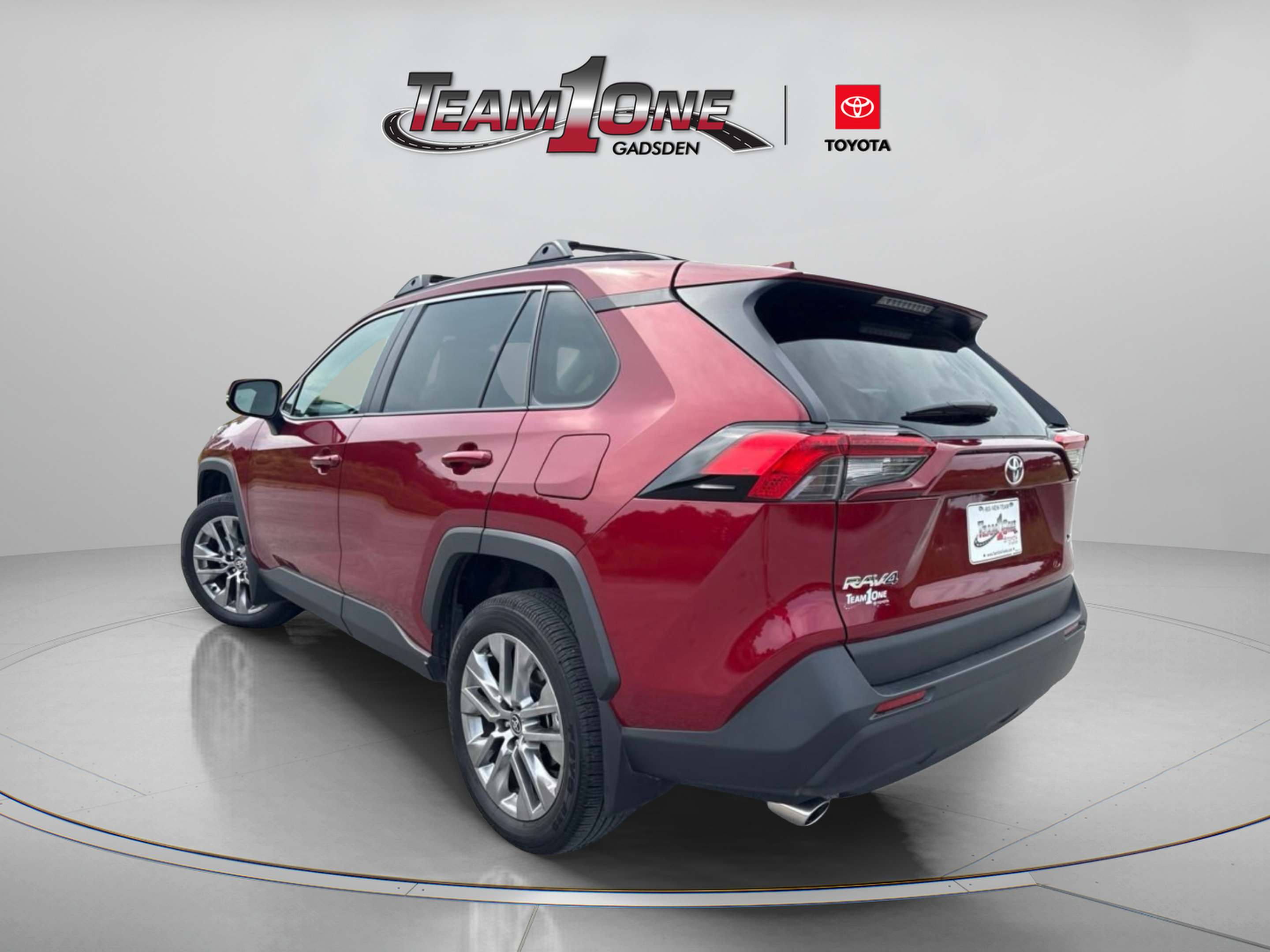 Used 2024 Toyota RAV4 XLE Premium FWD image 5