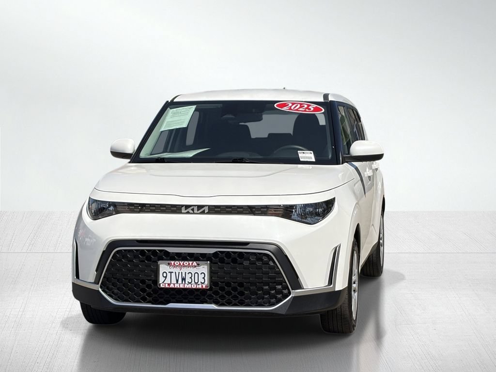 Used 2025 Kia Soul LX FWD image 13