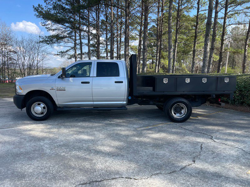 Used 2018 RAM 3500 Tradesman image 2