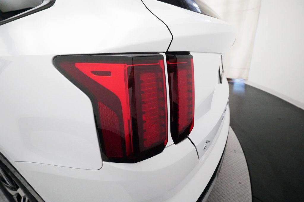 Certified 2022 Kia Sorento S w/ Panoramic Sunroof Package image 32
