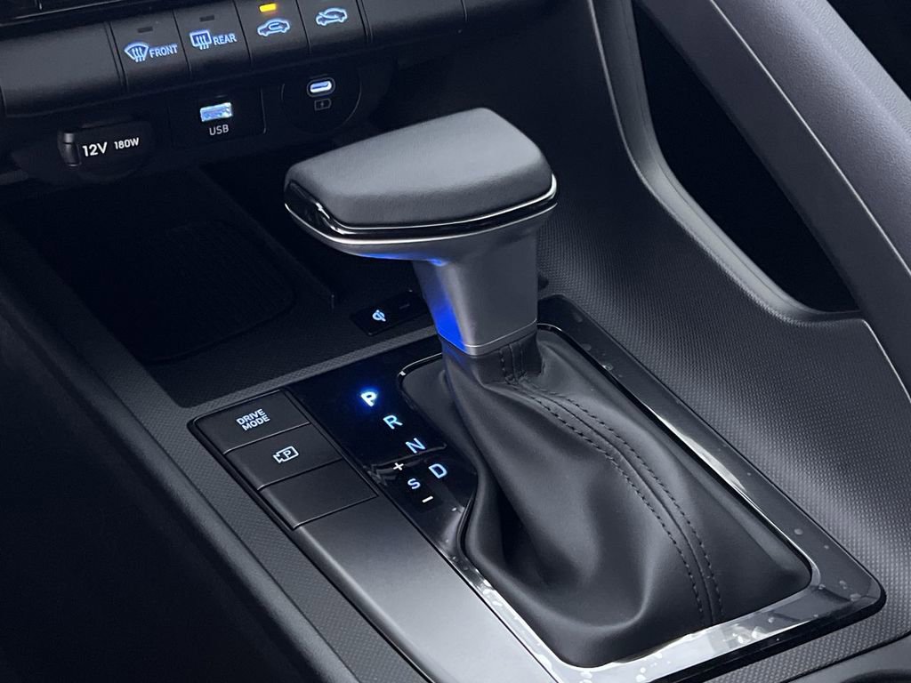 Used 2025 Hyundai Elantra Sport image 21