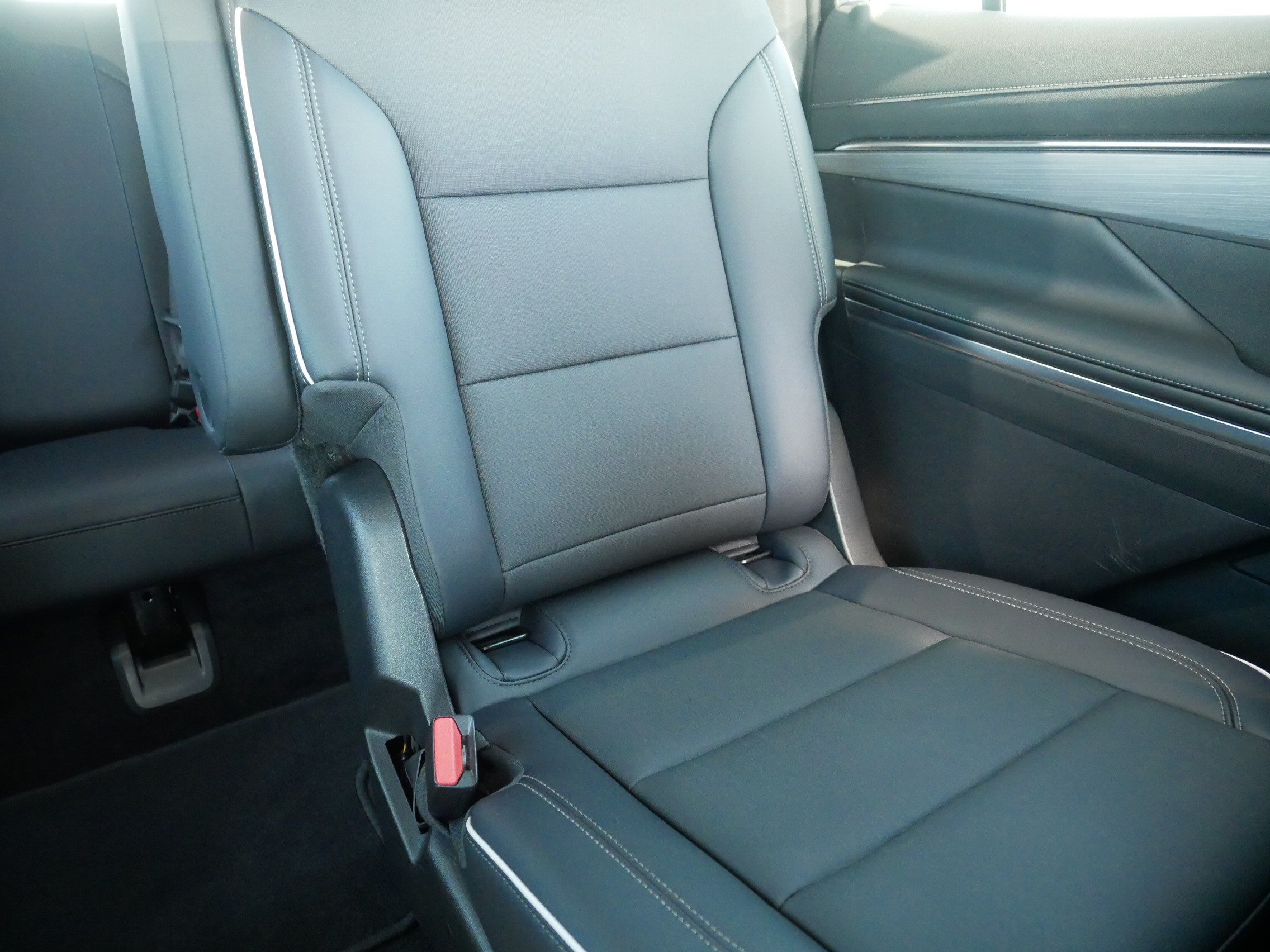 Used 2026 Buick Enclave Preferred AWD/4WD image 14