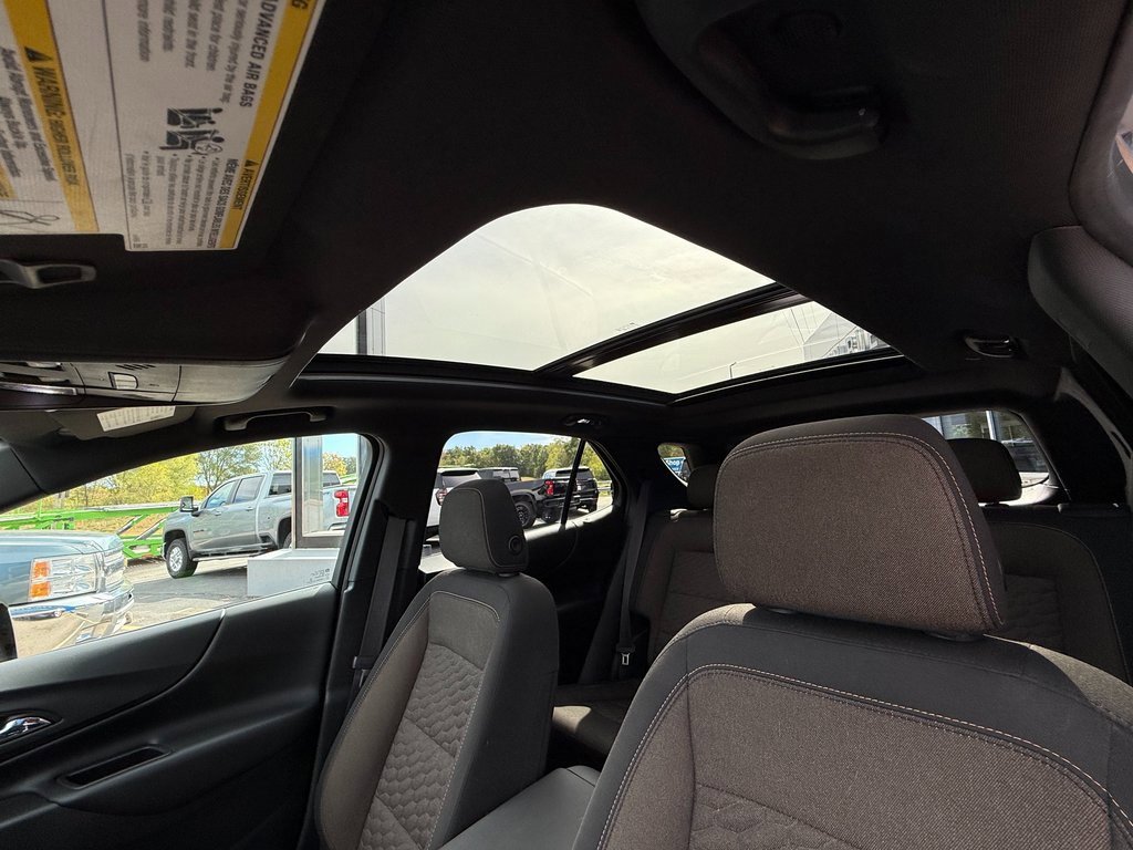 Certified 2018 Chevrolet Equinox LT w/ Sun & Infotainment Package image 18