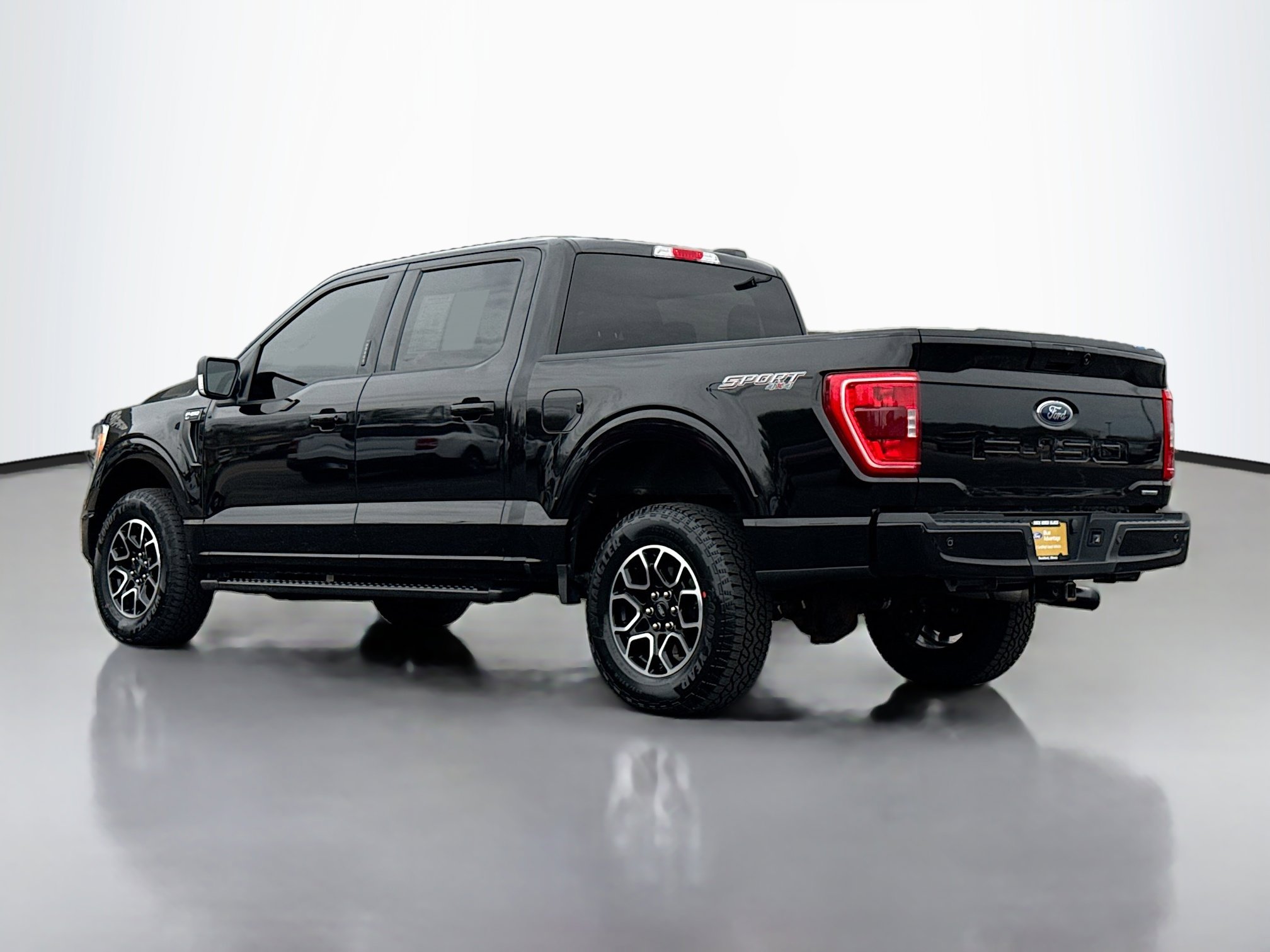 Certified 2022 Ford F150 XLT w/ Equipment Group 302A High image 15