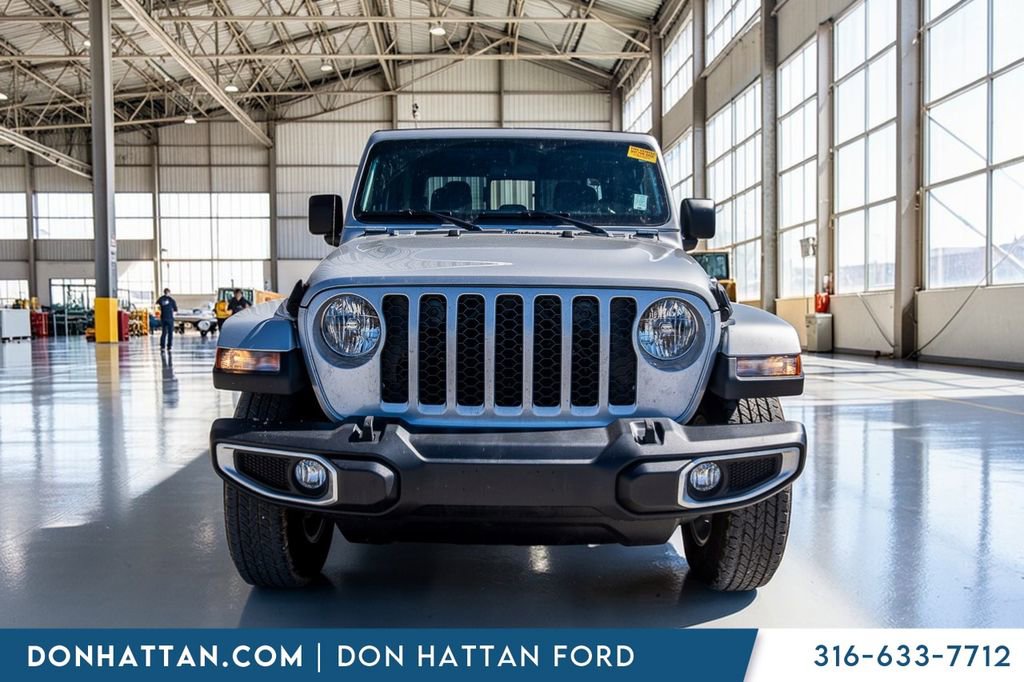 Used 2023 Jeep Gladiator Sport image 24