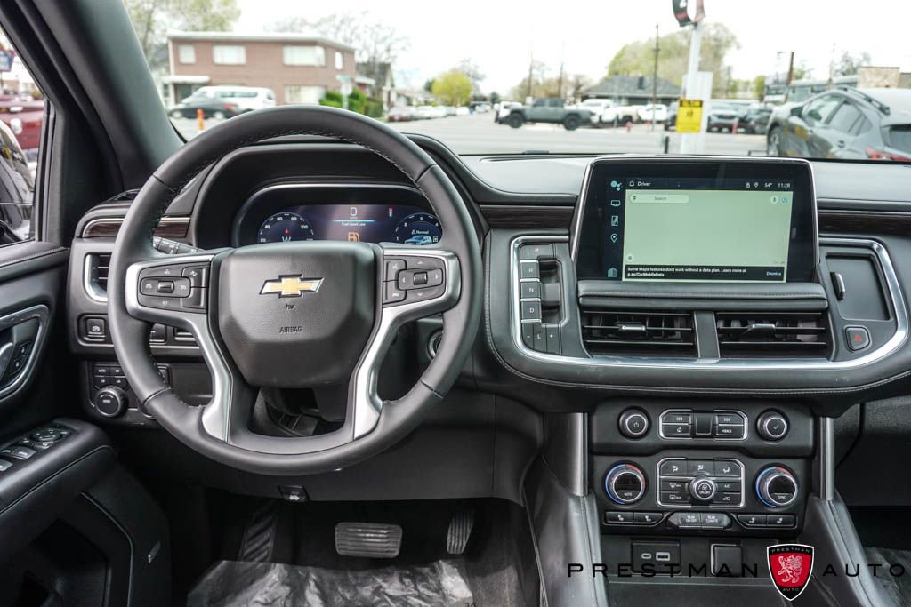 Used 2024 Chevrolet Suburban Z71 image 2