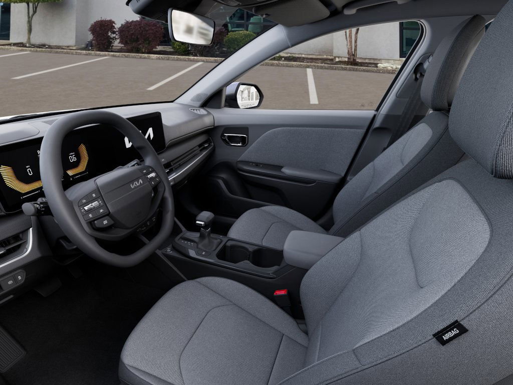 New 2025 Kia K4 LXS image 17