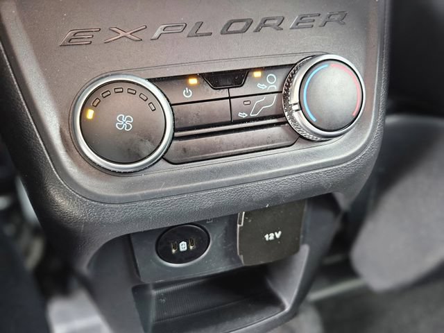 Used 2025 Ford Explorer ST-Line w/ ST-Line Street Pack AWD/4WD image 28