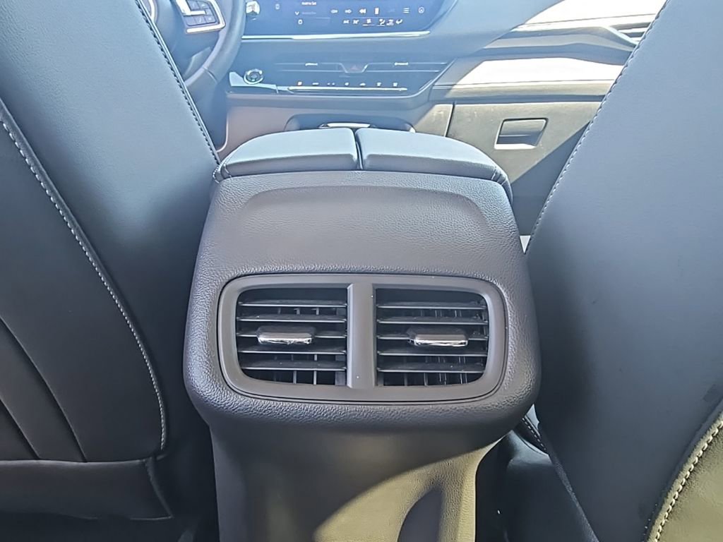 Certified 2025 Buick Envision Preferred AWD/4WD image 18