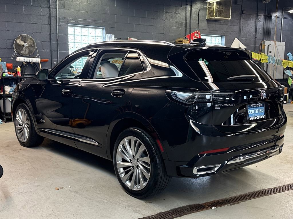 Certified 2025 Buick Envision Avenir image 7