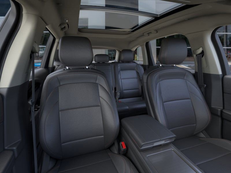 New 2026 Lincoln Nautilus Premier image 10