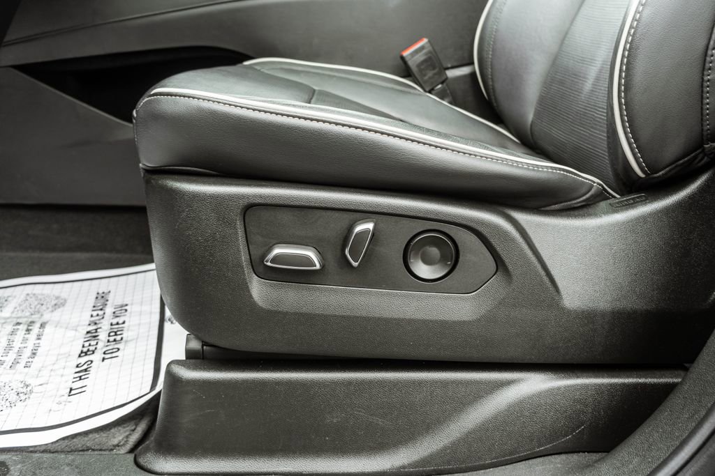 Used 2022 Cadillac Escalade Sport w/ Touring Package image 25