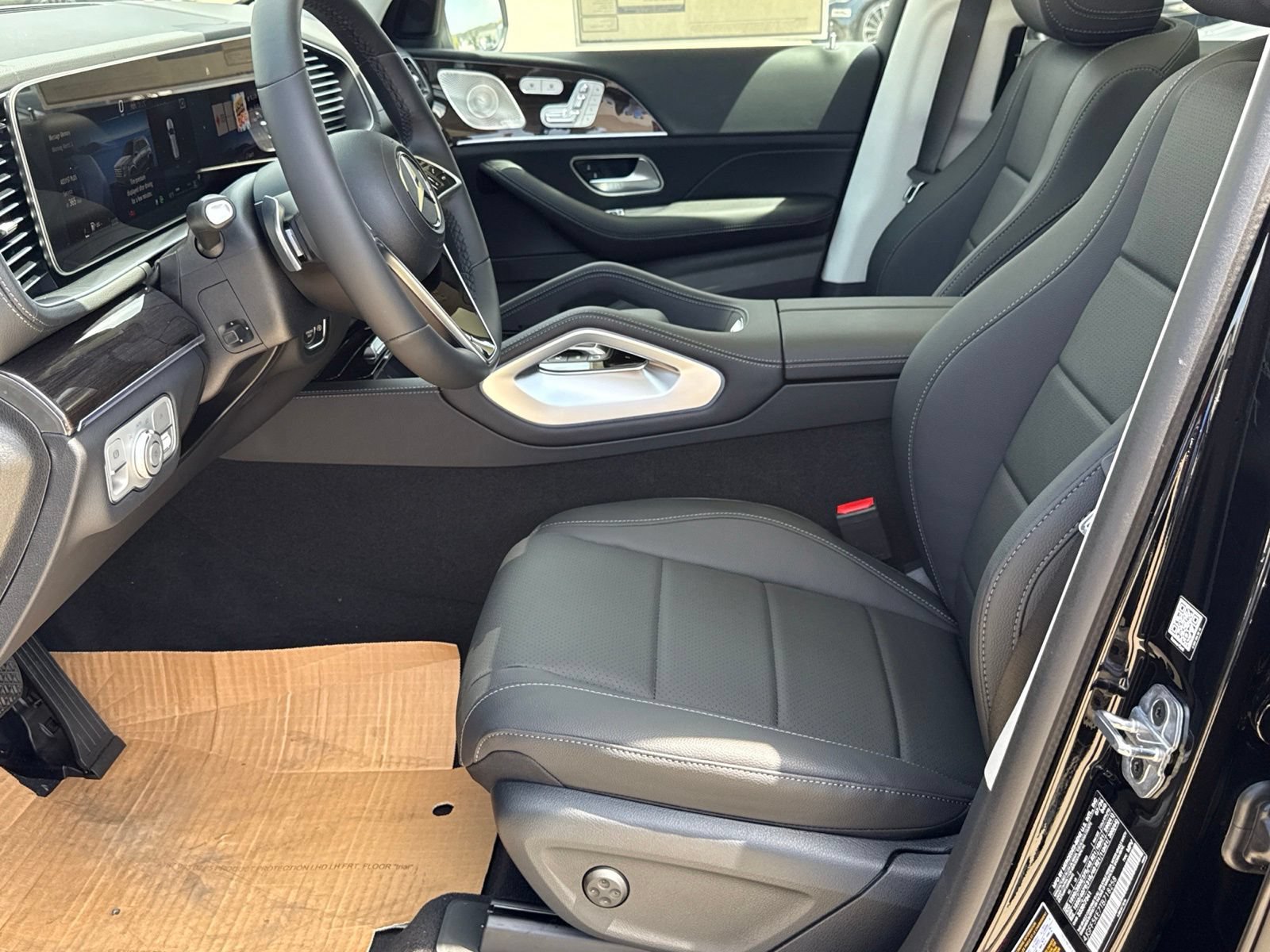 New 2026 Mercedes-Benz GLS 450 4MATIC image 21