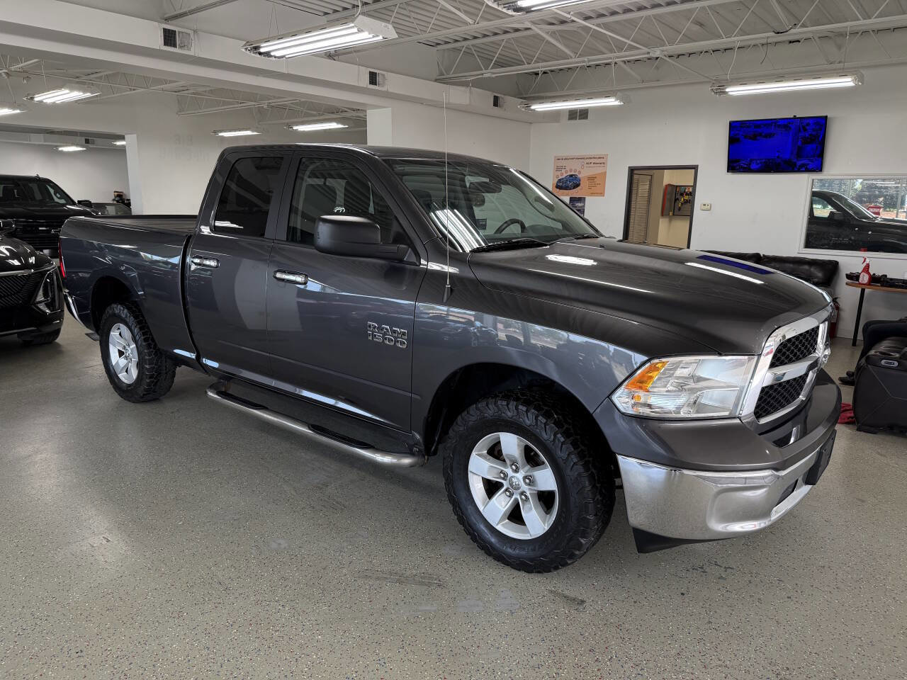 Used 2018 RAM 1500 Classic SLT image 5