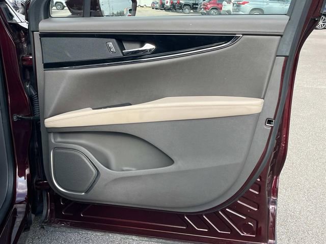 Used 2022 Lincoln Nautilus Reserve image 24