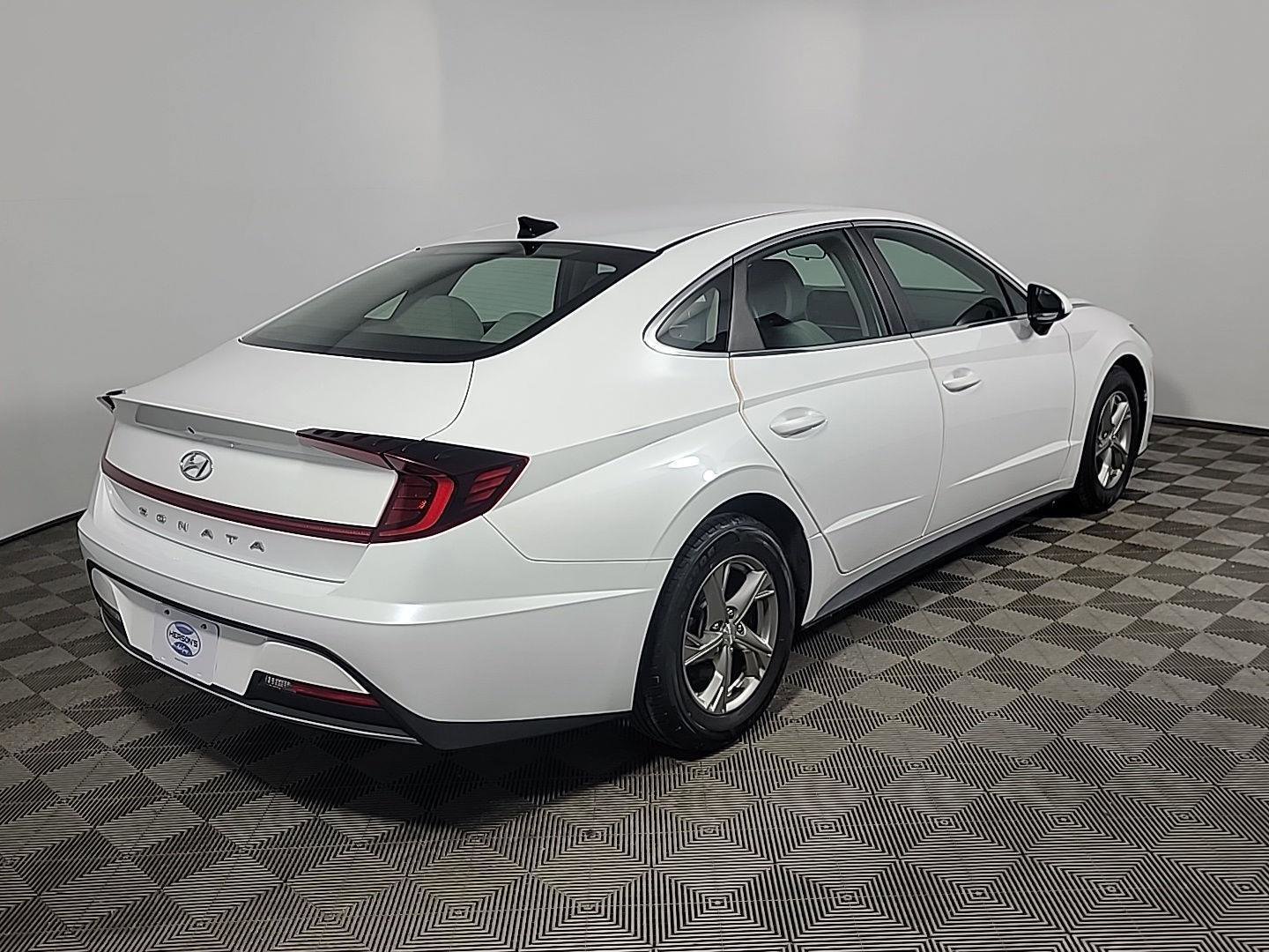 Used 2022 Hyundai Sonata SE image 4