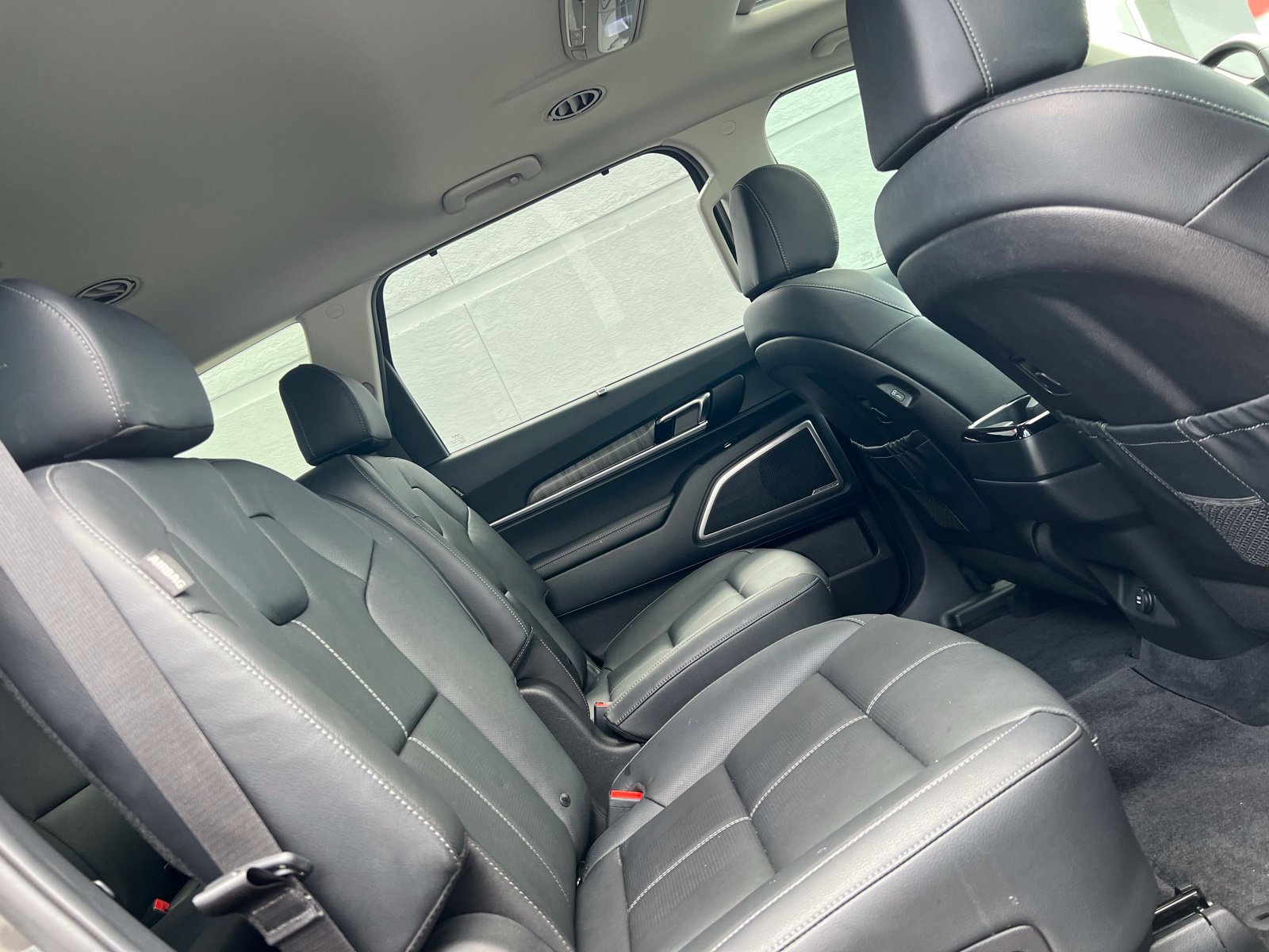 Used 2025 Kia Telluride EX w/ EX Captain's Chair Package FWD image 57