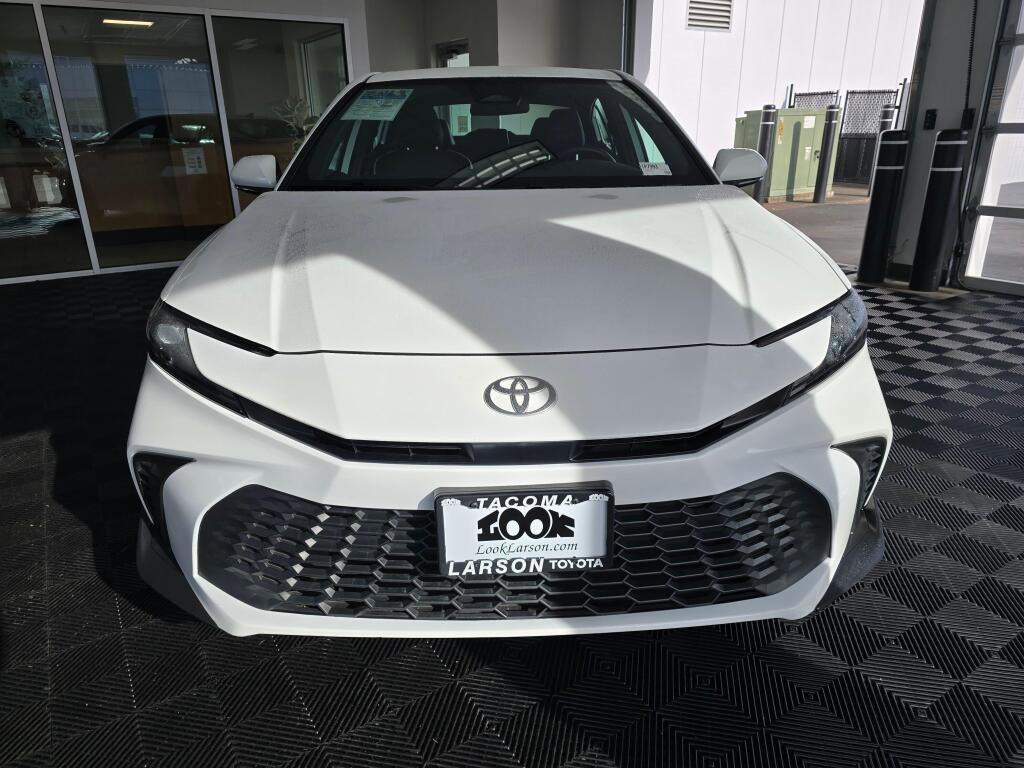 Used 2025 Toyota Camry SE image 54