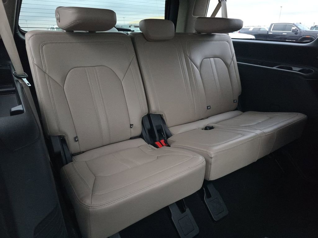 Used 2024 Ford Expedition Max Limited image 17