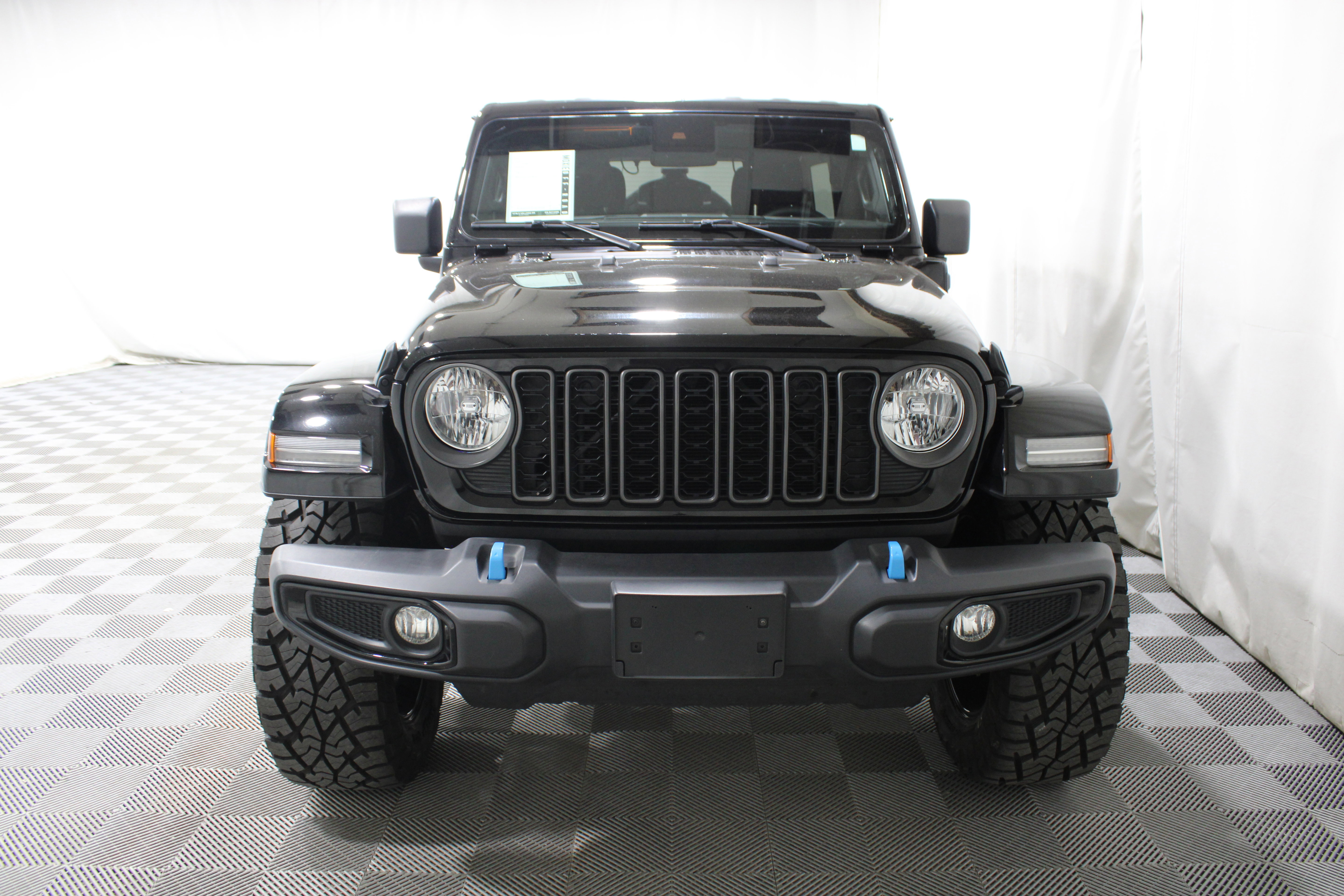 Used 2024 Jeep Wrangler Unlimited image 40