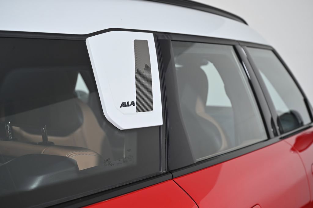 Certified 2025 MINI Cooper Countryman S image 11