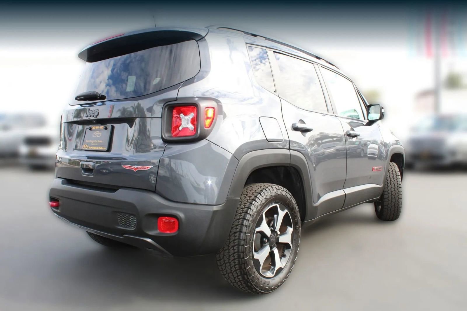Used 2022 Jeep Renegade Trailhawk image 5