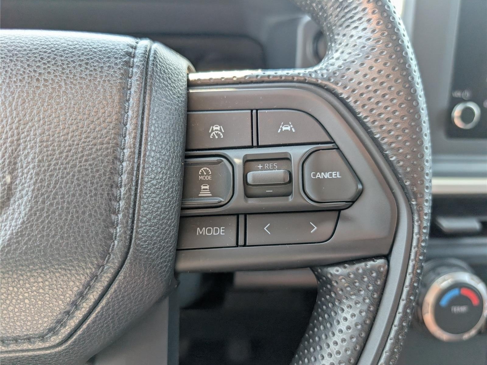 Used 2024 Toyota Tacoma SR AWD/4WD image 23