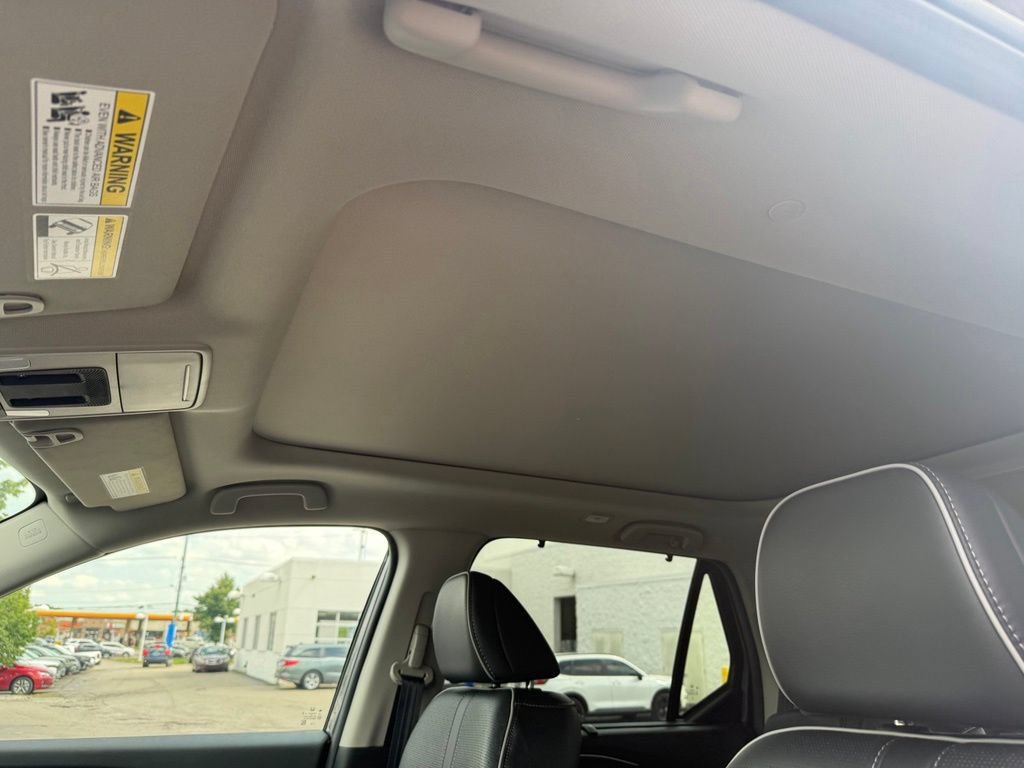 Used 2025 Honda Pilot Elite image 10