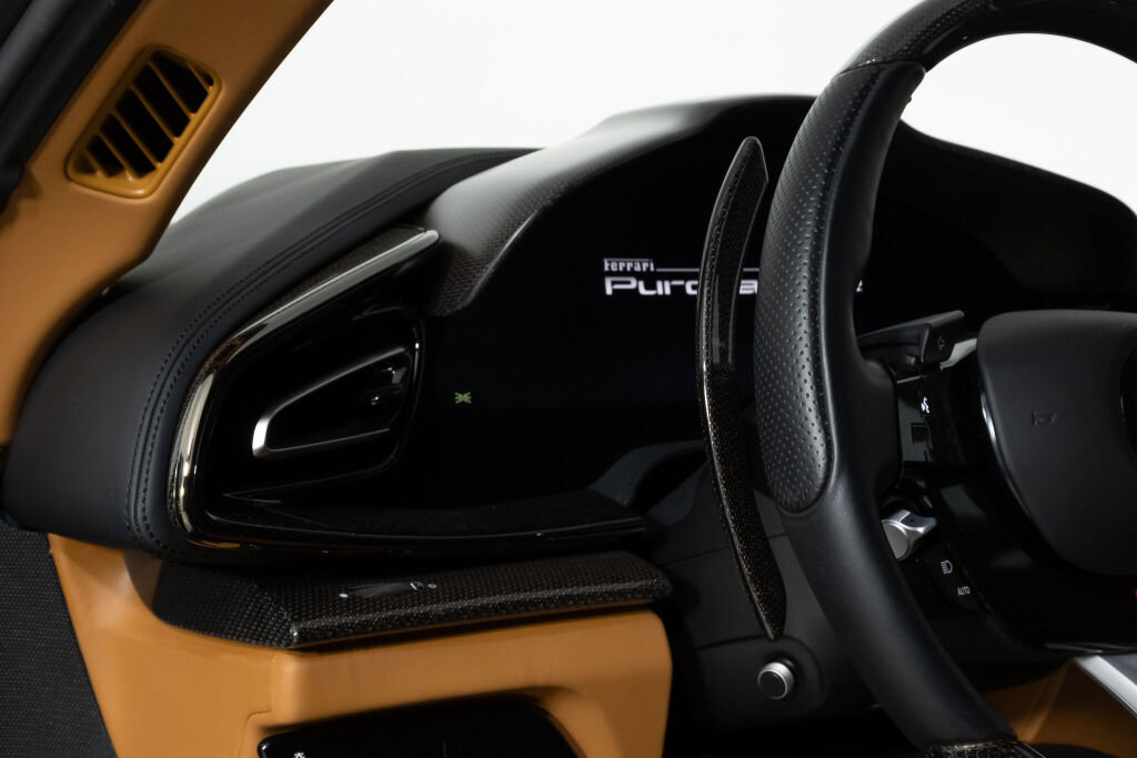 Used 2024 Ferrari Purosangue image 31