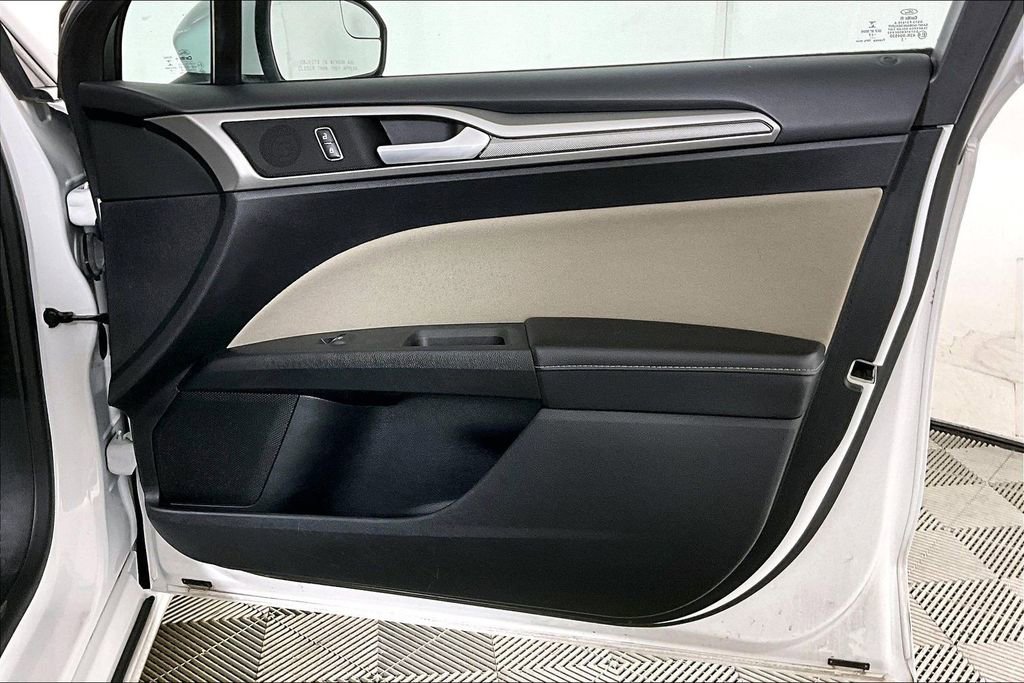 Used 2018 Ford Fusion S image 24