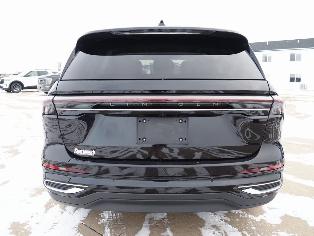 Used 2025 Lincoln Nautilus Premier image 17