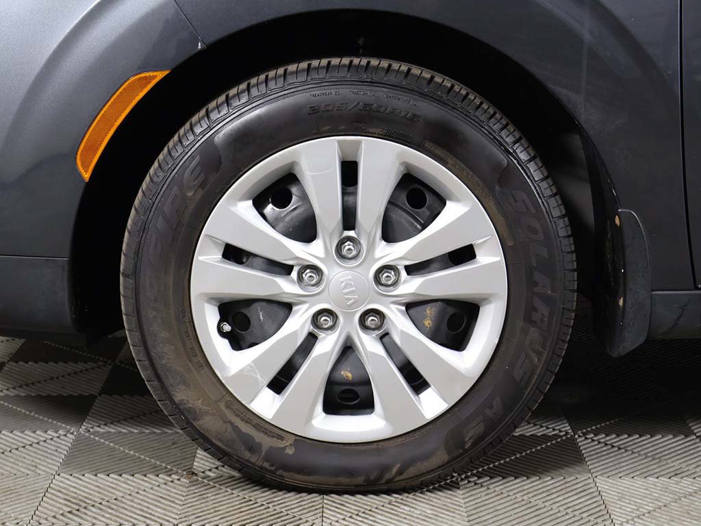 Used 2020 Kia Soul LX FWD image 18