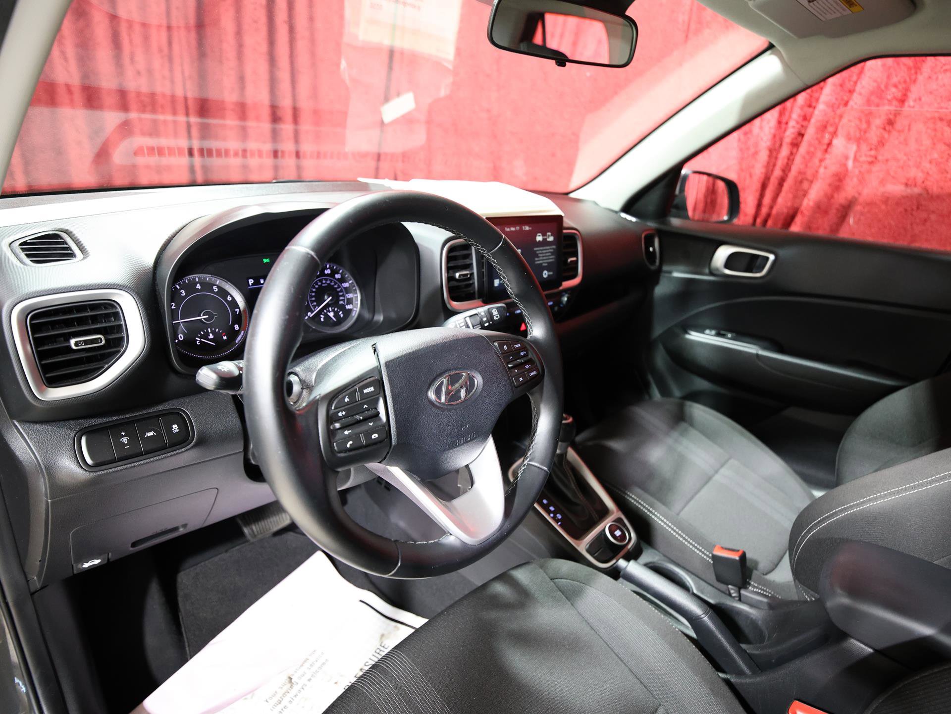 Used 2020 Hyundai Venue SEL w/ Convenience Package image 12