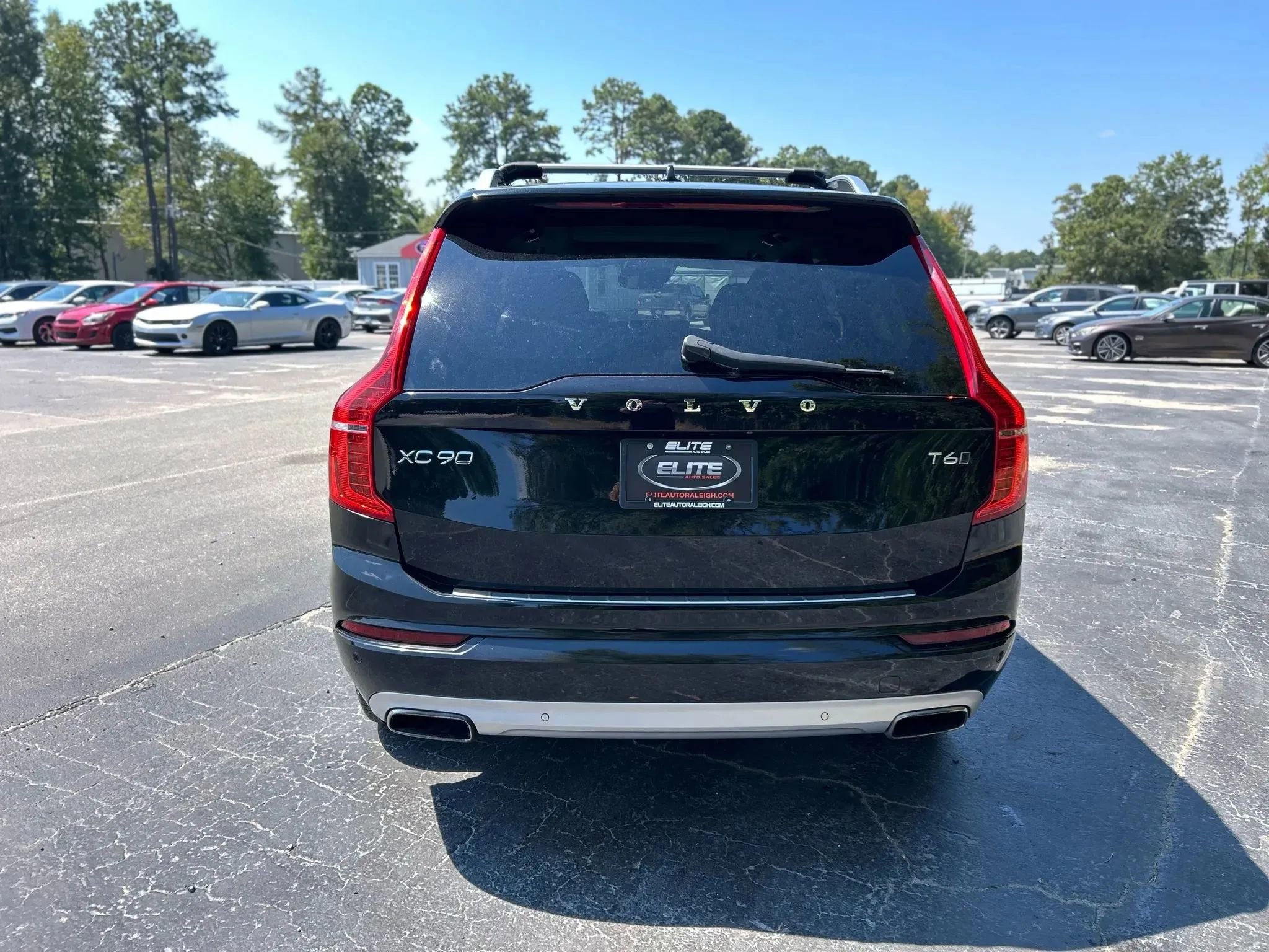 Used 2016 Volvo XC90 T6 Momentum w/ Momentum Plus Package AWD/4WD image 8