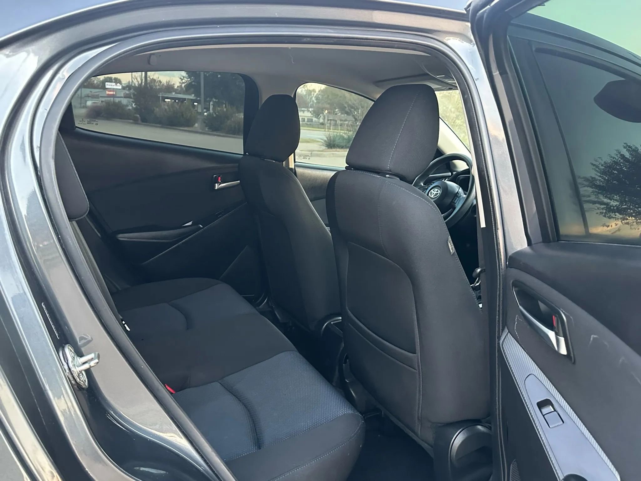 Used 2018 Toyota Yaris iA image 12