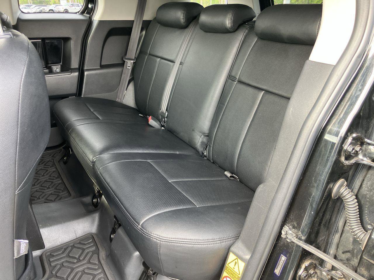 Used 2007 Toyota FJ Cruiser 2WD image 24