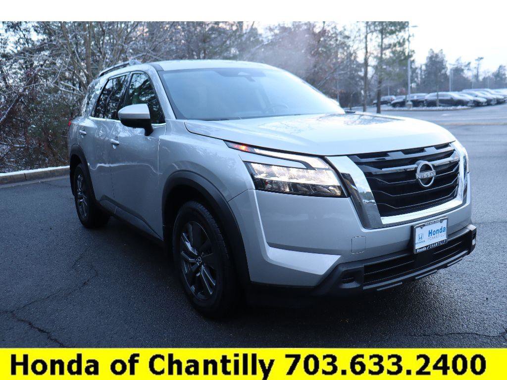 Used 2022 Nissan Pathfinder SV