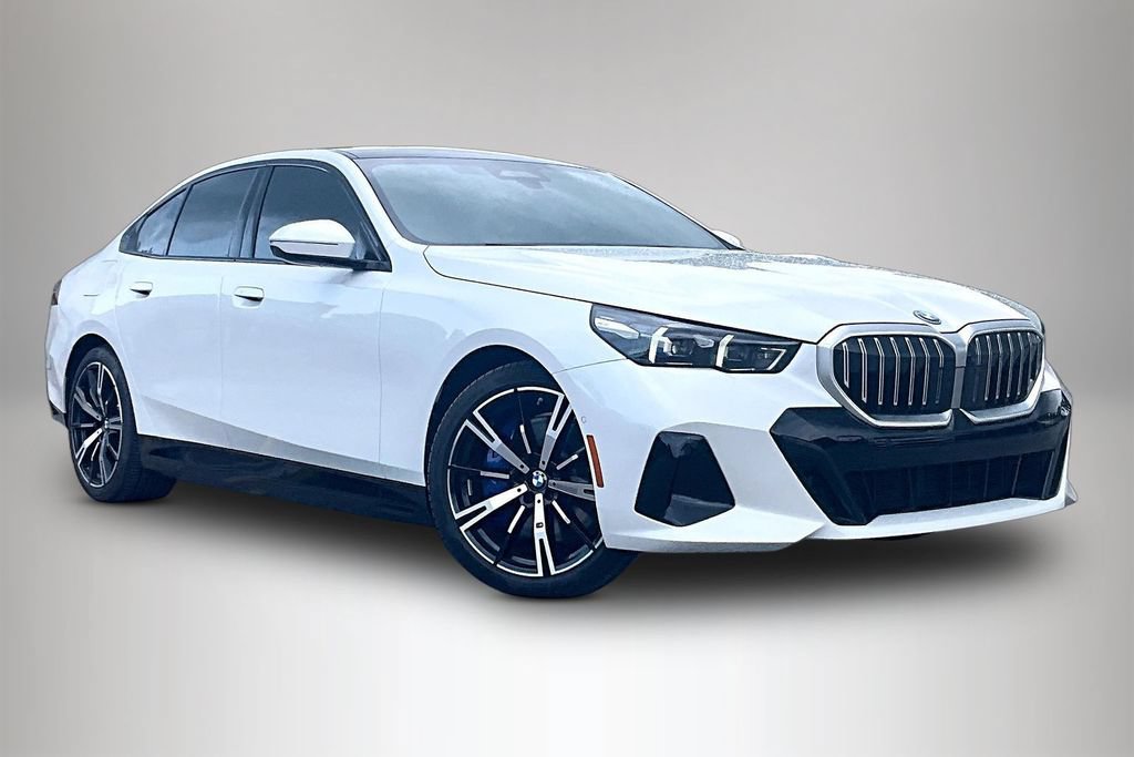 Certified 2026 BMW 550e xDrive AWD/4WD image 1
