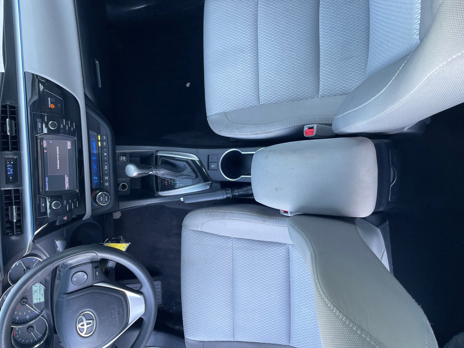 Used 2016 Toyota Corolla LE FWD image 15