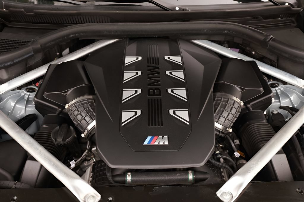 Used 2024 BMW X5 M60i AWD/4WD image 43
