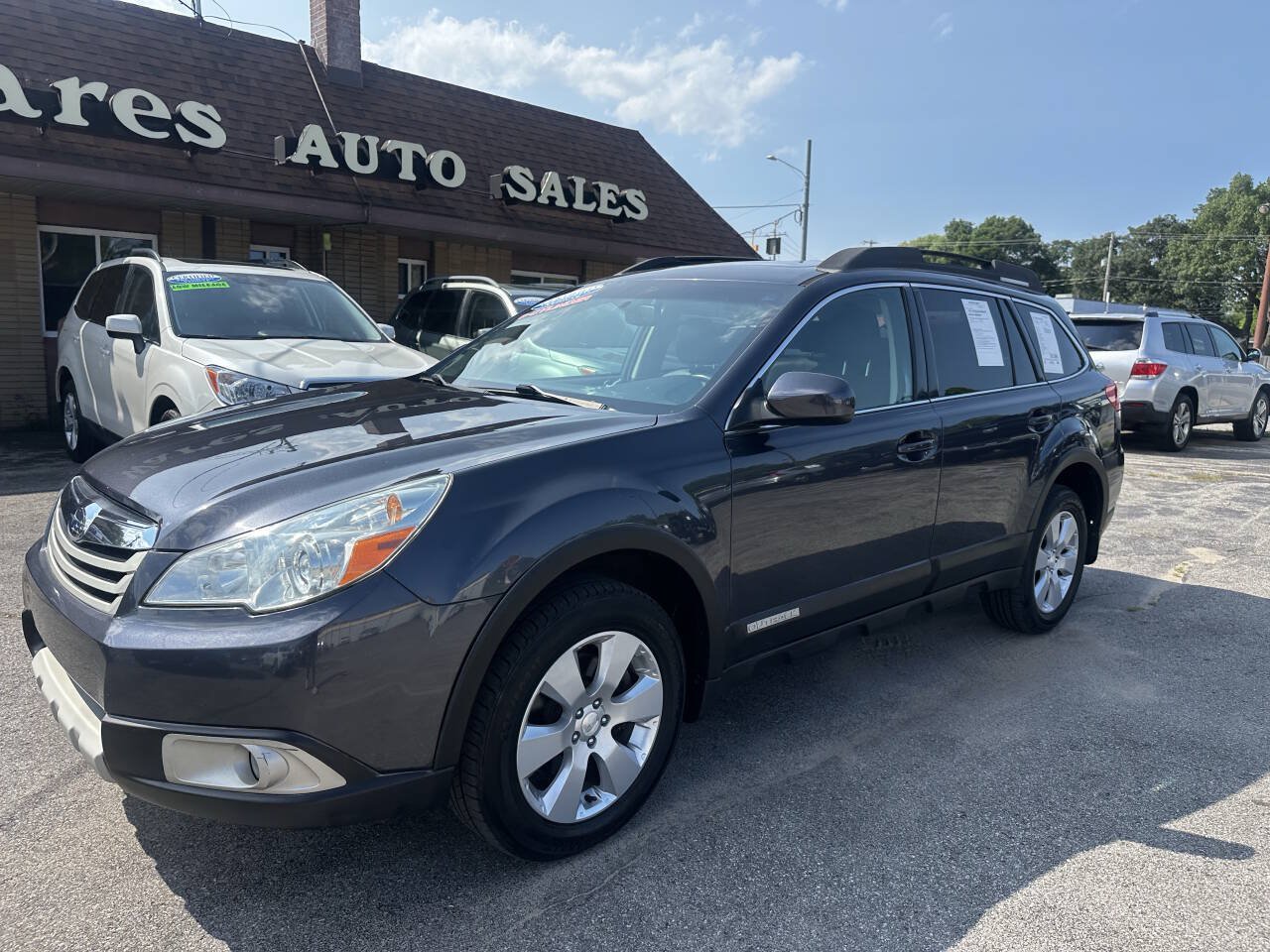 Used 2010 Subaru Outback 3.6R Limited AWD/4WD image 6