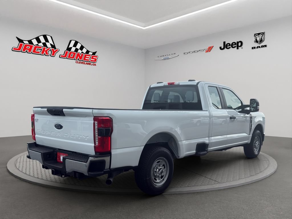 Used 2025 Ford F250 XL w/ 360-Degree Camera Package RWD image 9