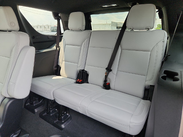 Used 2025 Chevrolet Tahoe Premier AWD/4WD image 7