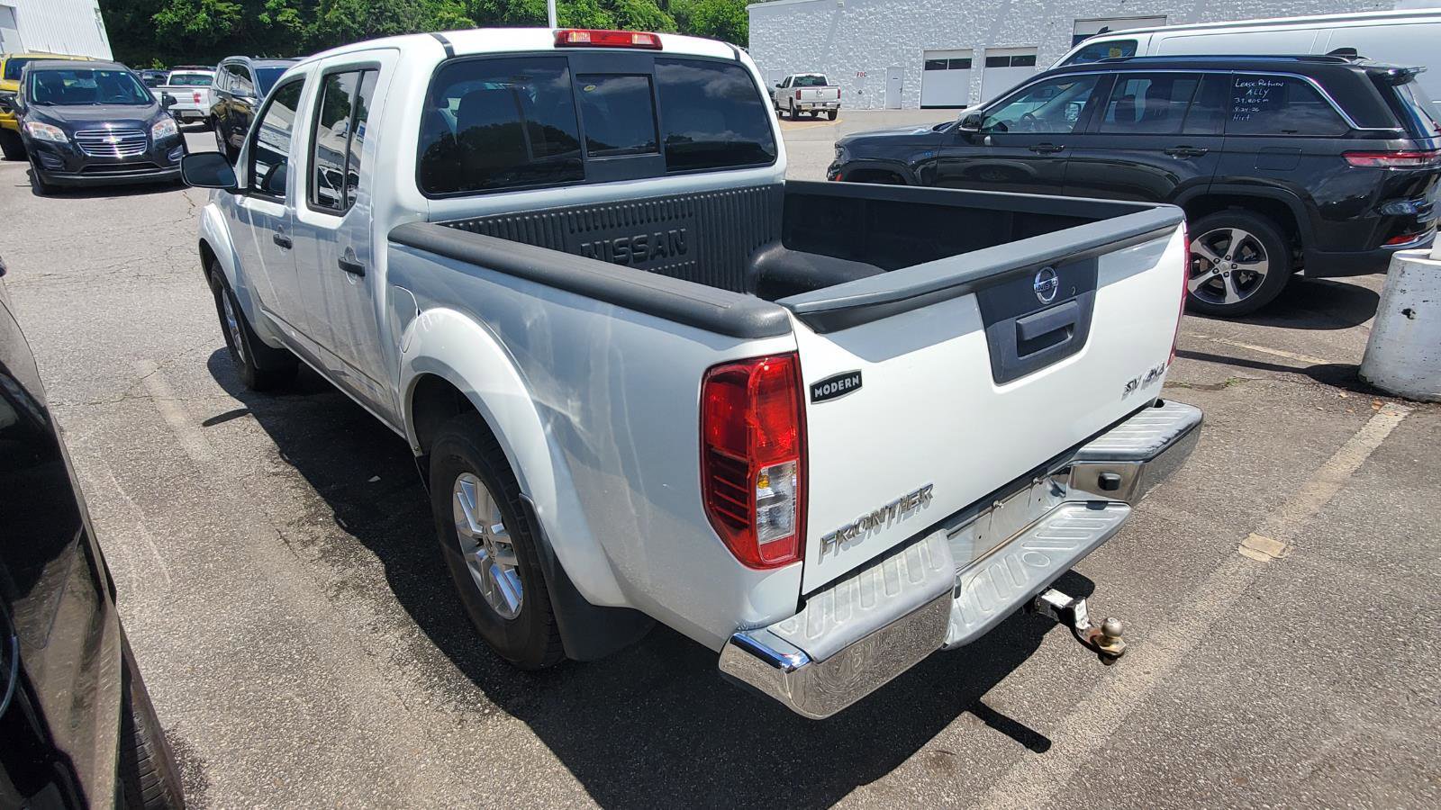 Used 2018 Nissan Frontier SV AWD/4WD image 8