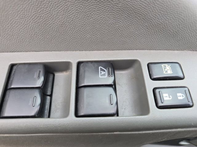 Used 2014 Nissan Frontier SV image 28