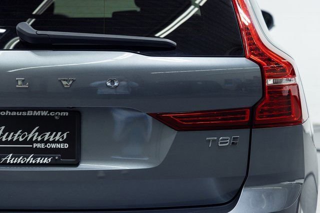 Used 2018 Volvo XC60 T8 Momentum image 8