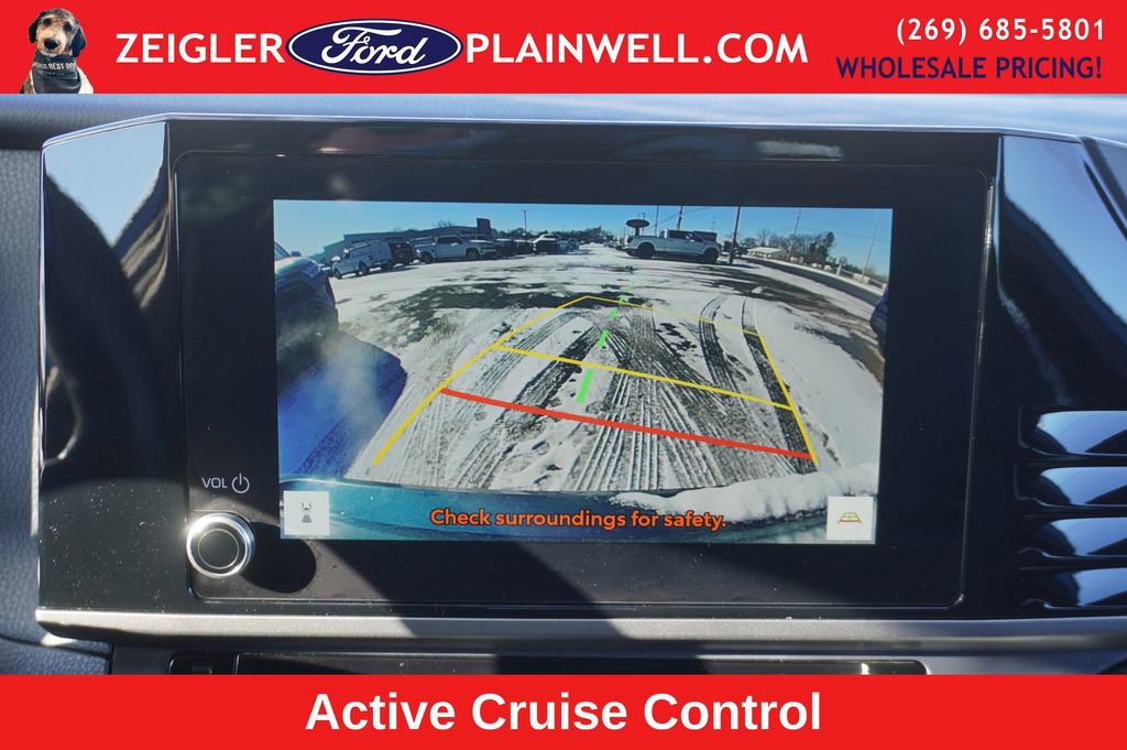 Used 2025 Toyota Camry SE image 14