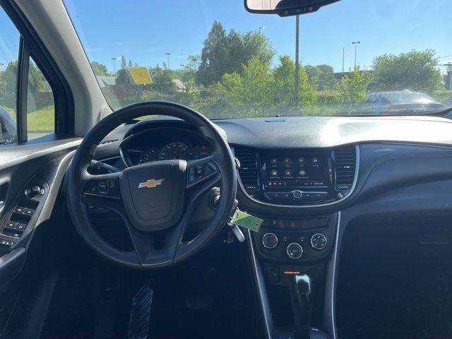 Used 2020 Chevrolet Trax LS w/ Tint and Cruise Package FWD image 9